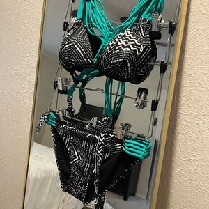 Medium bikini, padded top